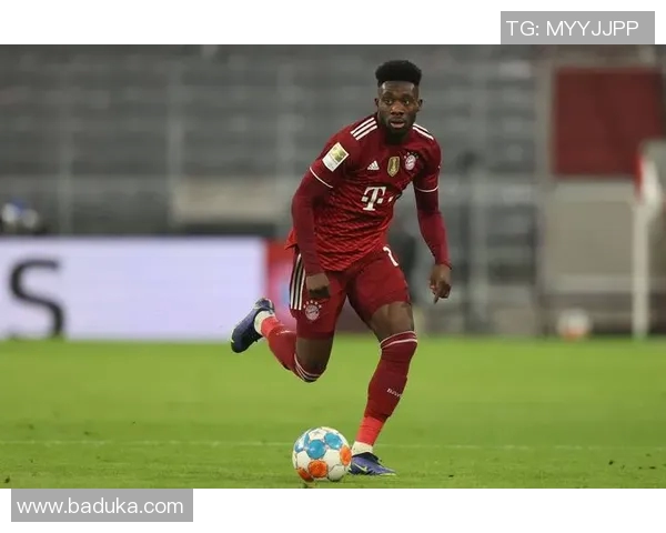 全球足坛号码1球星风采：从守门员到前锋的传奇之路