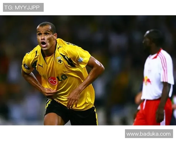 足球历史前三球星是谁？探讨足坛三大传奇球员的辉煌成就与影响力